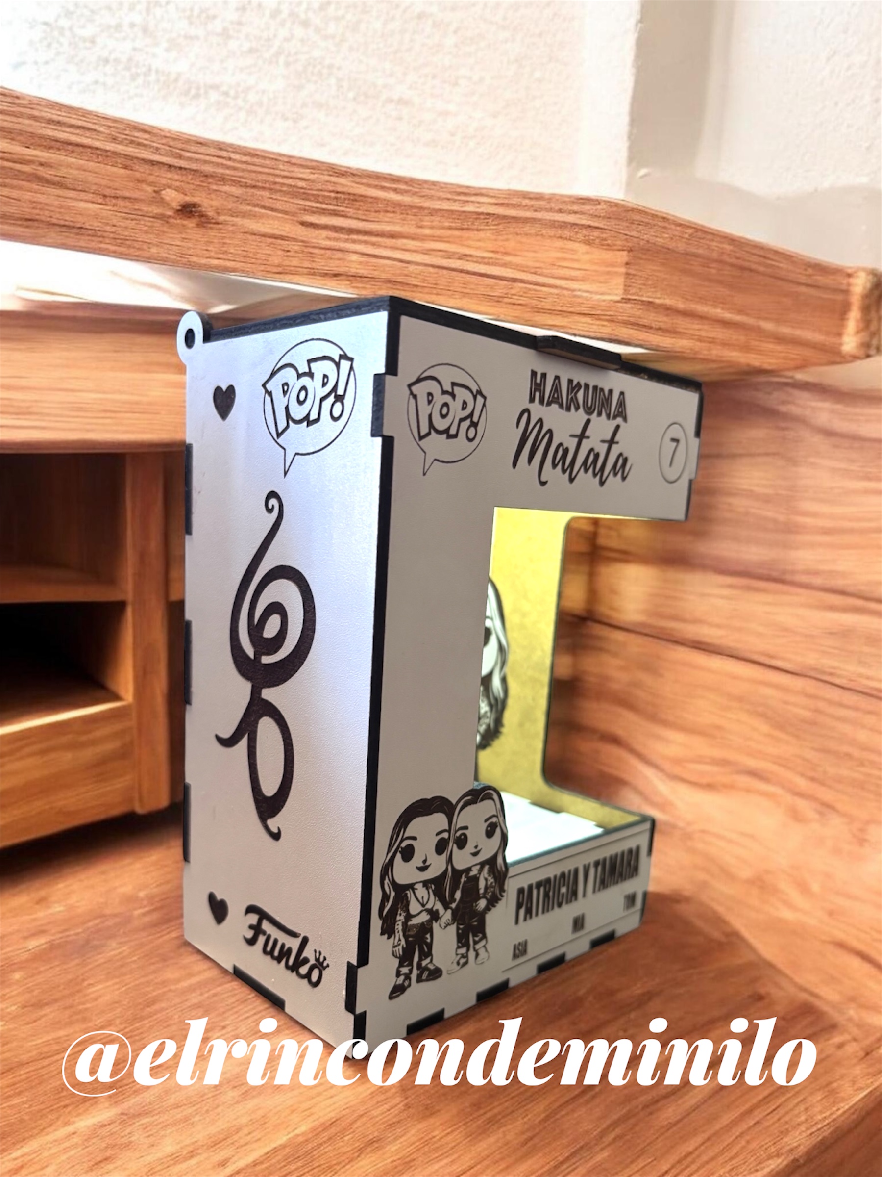 Otra vista de Marco personalizado para recuerdos en MDF de 3 mm