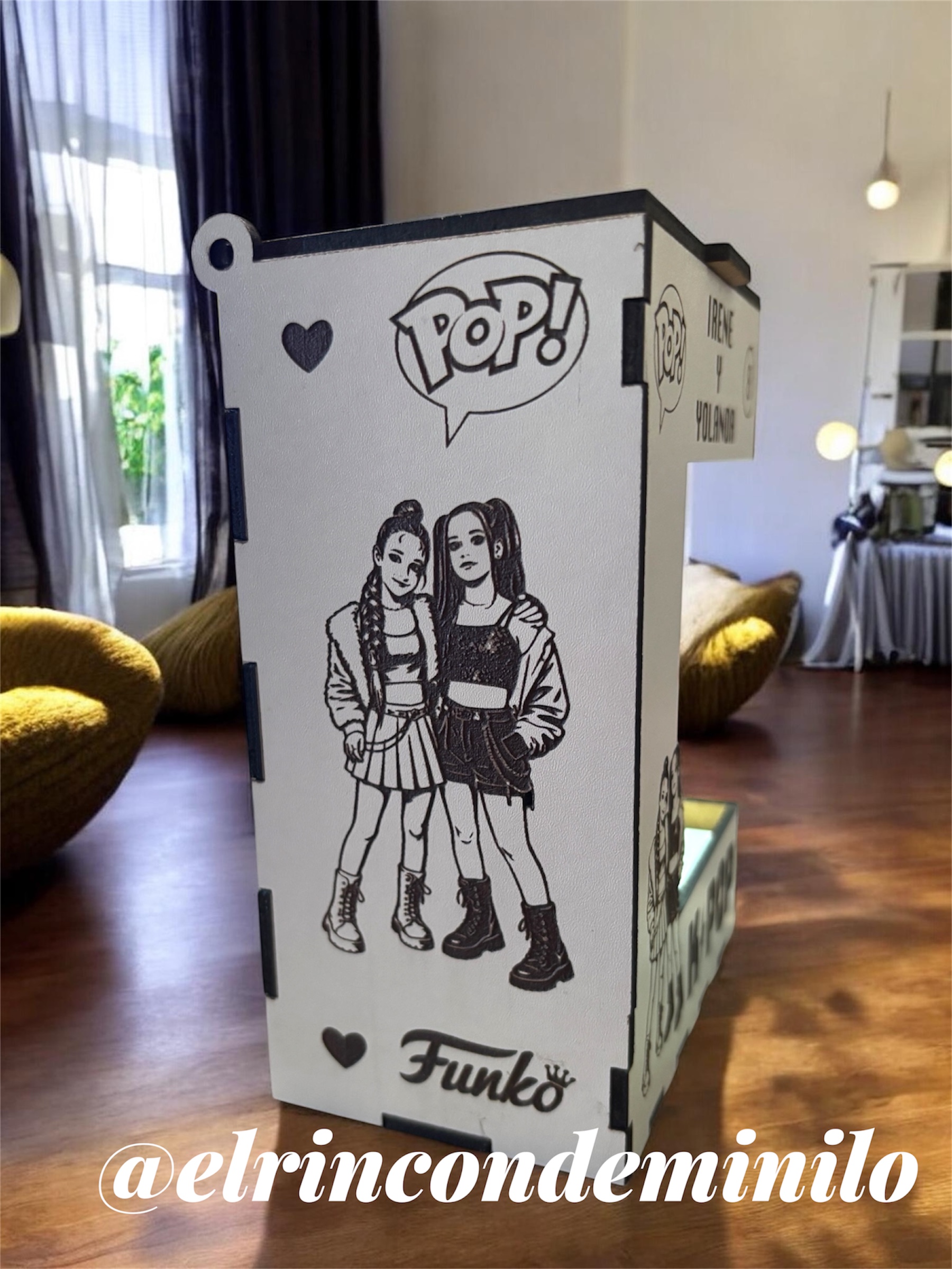 Otra vista de Marco K-pop personalizado en MDF de 3 mm