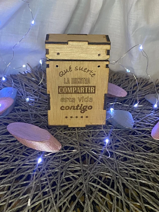 Vista 4 de Pitillera personalizable en MDF