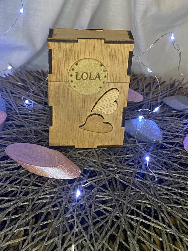 Vista 2 de Pitillera personalizable en MDF