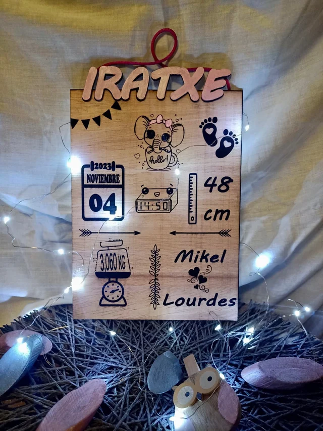 Vista 2 de Recuerdo de nacimiento personalizado