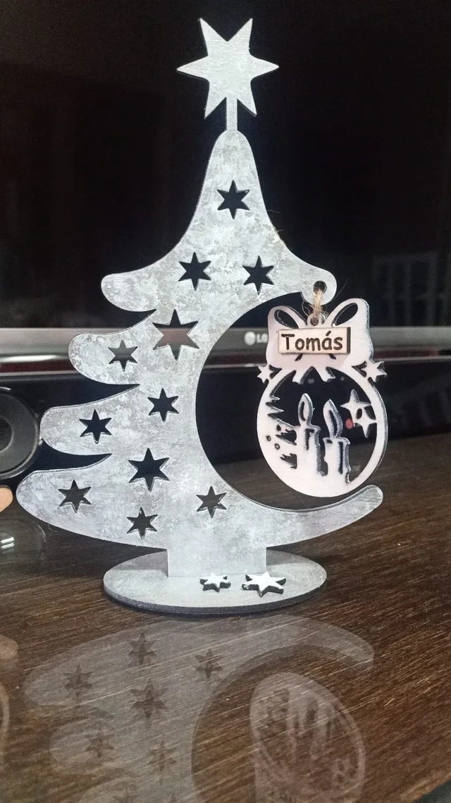 Vista 3 de Arbolito de Navidad pintado a mano