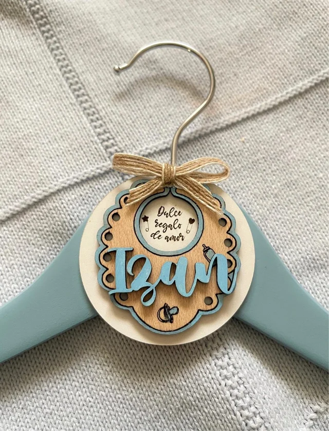 Vista 3 de Percha personalizada para bebé