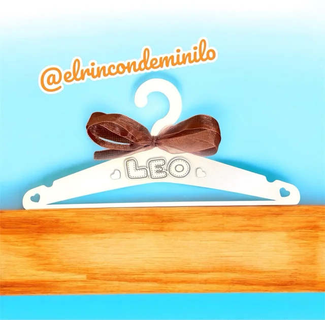 Vista 2 de Percha personalizada